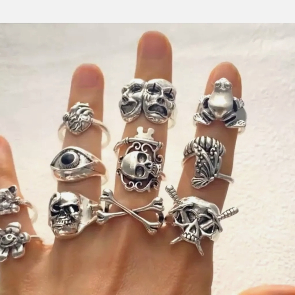 Gothic Statement Ring Set - image 3